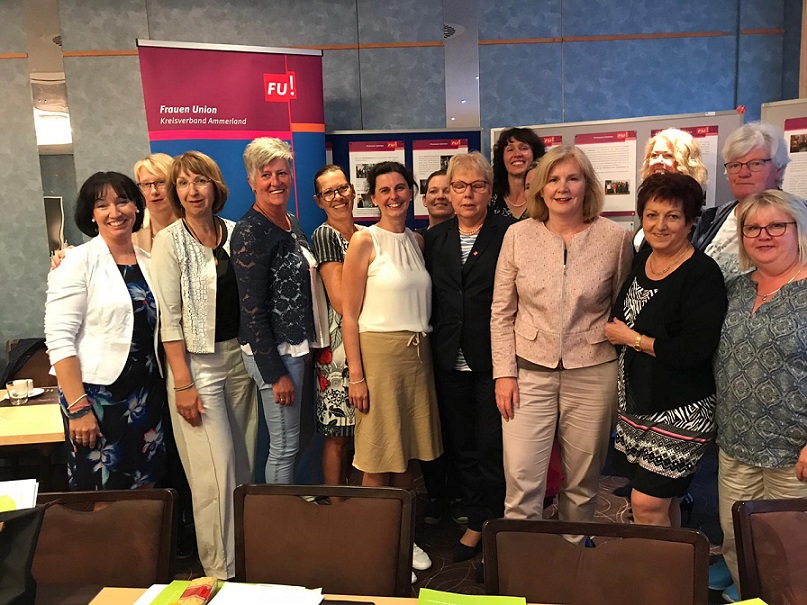 Auf dem Foto vlnr: Anne-Marie Glowienka (OL Land), Melanie Homeier (Landes-geschftsfhrerin FU Niedersachsen), Barbara Woltmann (Ammerland), Hanne Cordes (neue Stellvertreterin aus Friesland), Veronika Kloppenborg  (Vechta), Katharina Willenbrink (Vechta